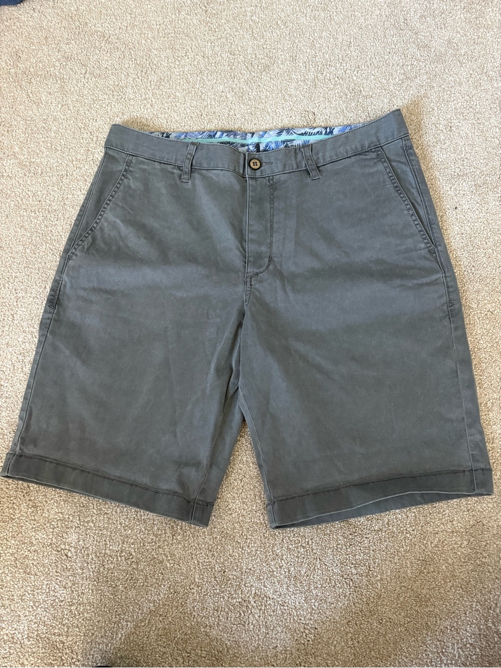 Tommy Bahama Men's Gray Flat Front Shorts